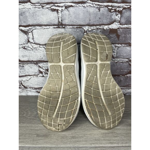 OOFOS OOmg eeZee Black White Slip On Recovery Shoes Canvas Women Sz 8.5M US/39.5 - Picture 9 of 16